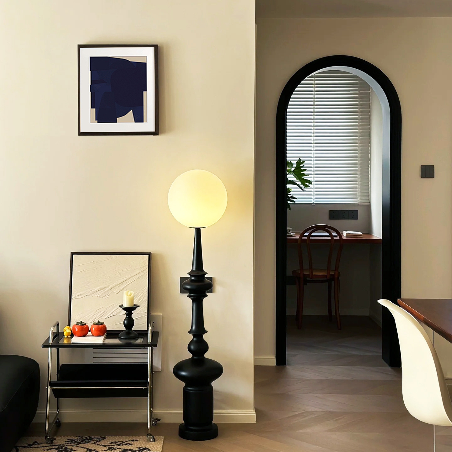 Light luxury Roman column art floor lamp 28